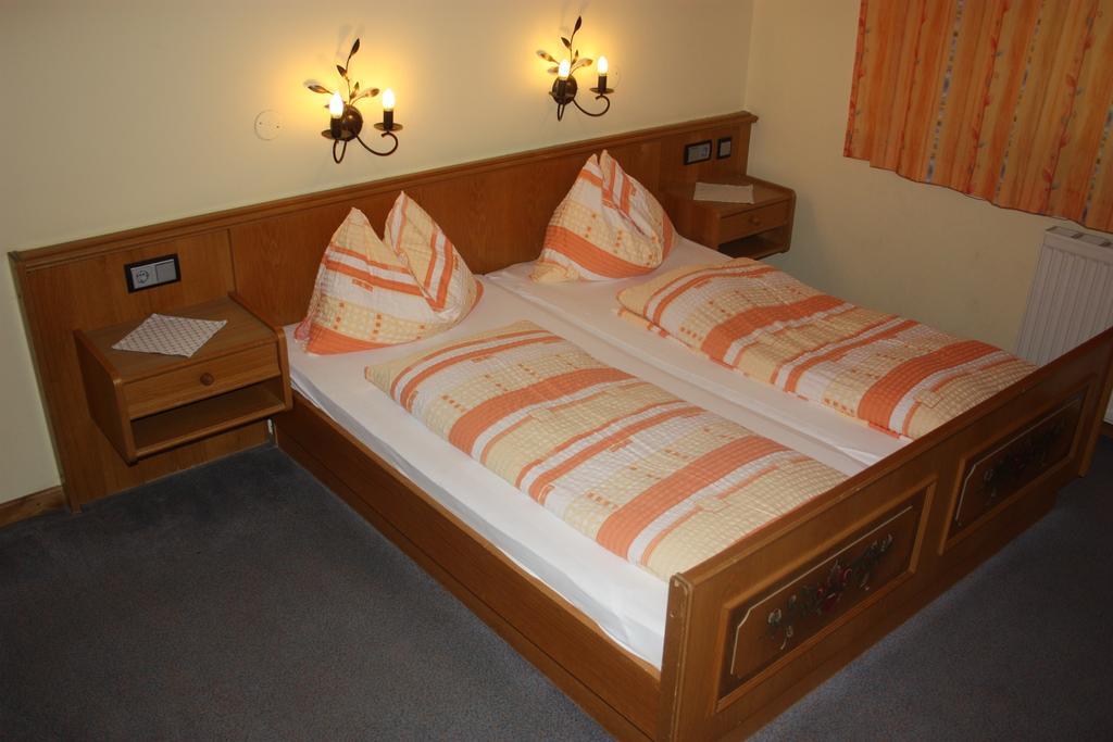 Gasthof Gosausee Room photo